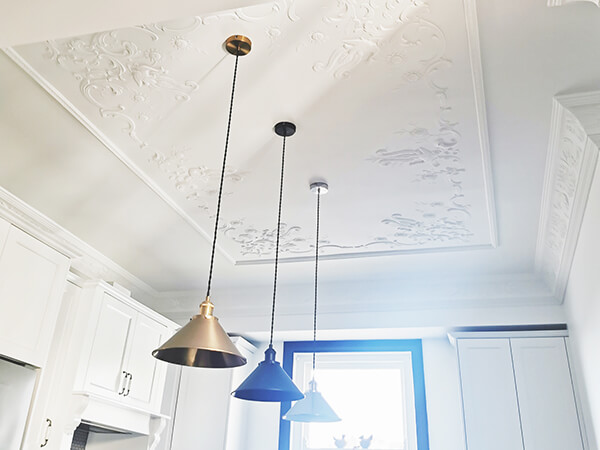 Bellevue-Hill-ceiling-decorations-feature