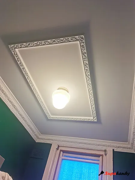 Installed cornices