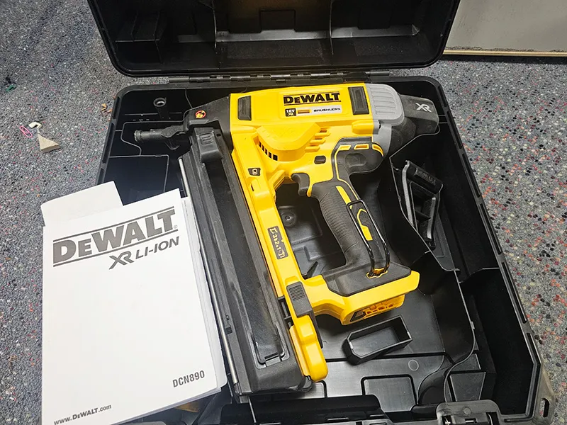 DeWalt XR Concrete Nailer feature
